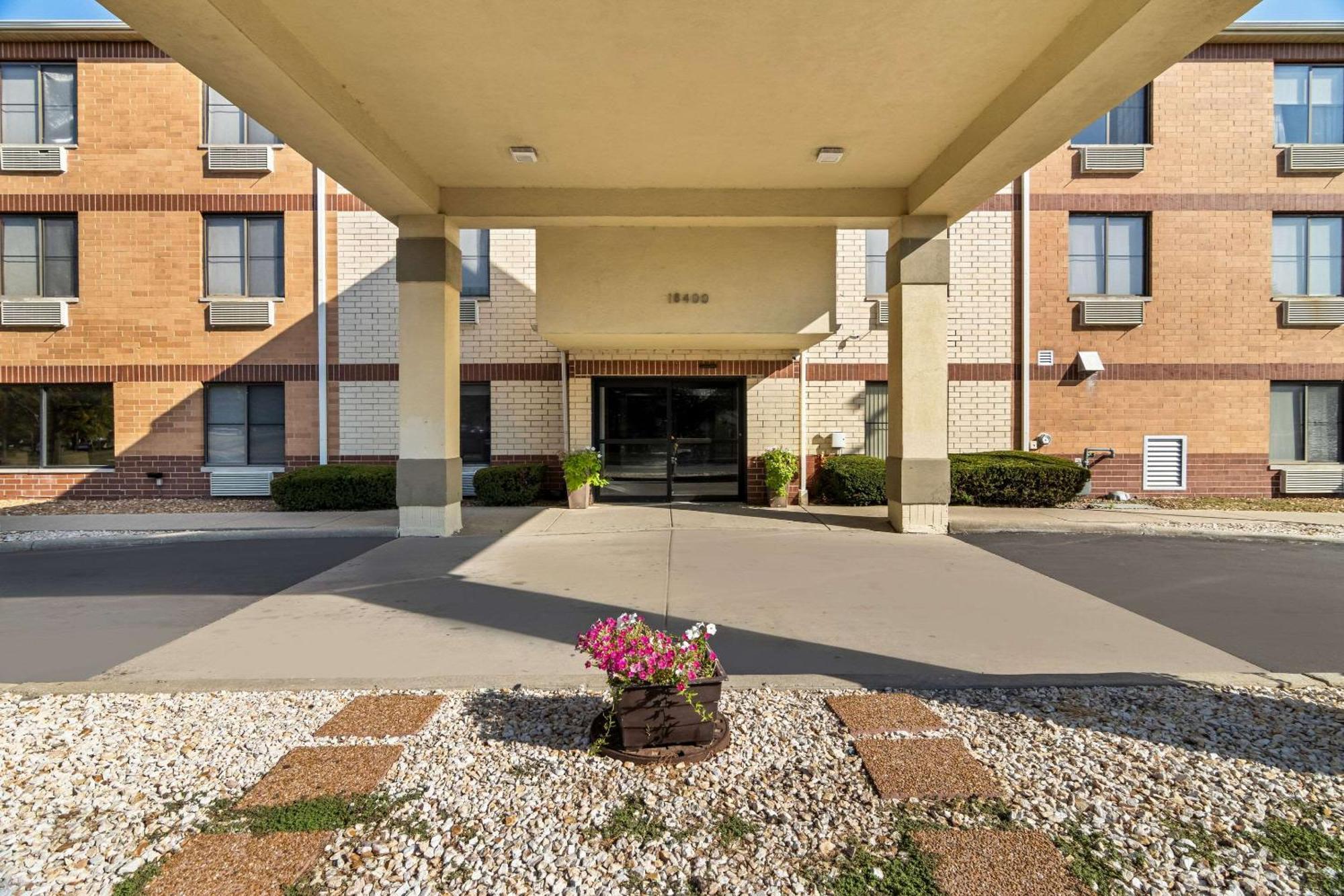 Comfort Inn & Suites Near Tinley Park Amphitheater Екстер'єр фото